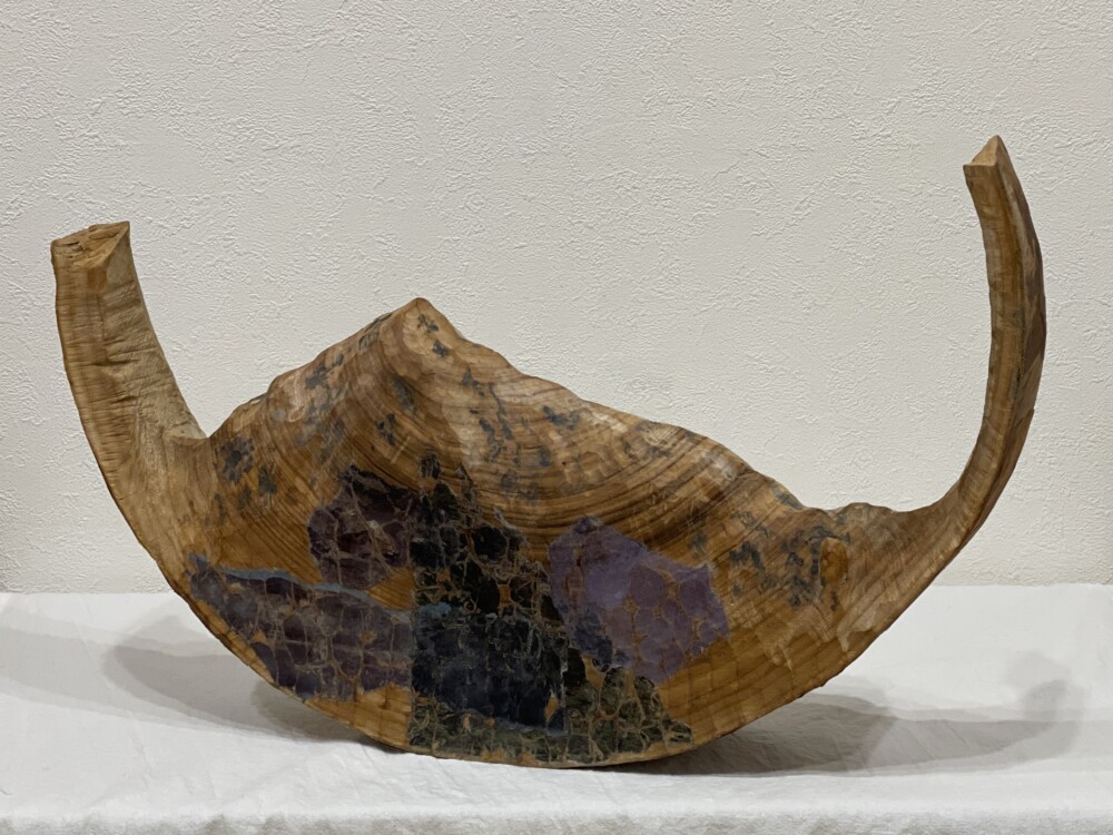 Le contour, toujours au loin